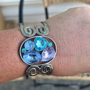 Cute silver stone bracelet clip on